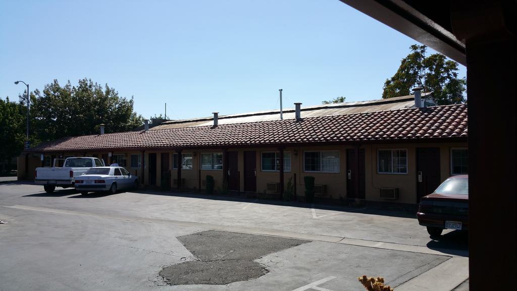 Slumber Motel Merced Exteriör bild