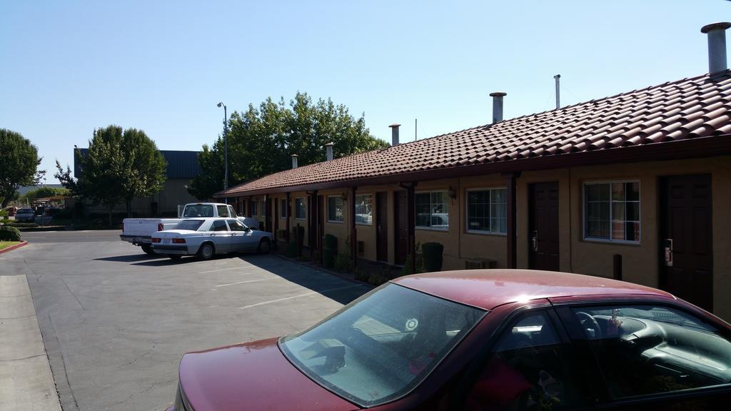 Slumber Motel Merced Exteriör bild